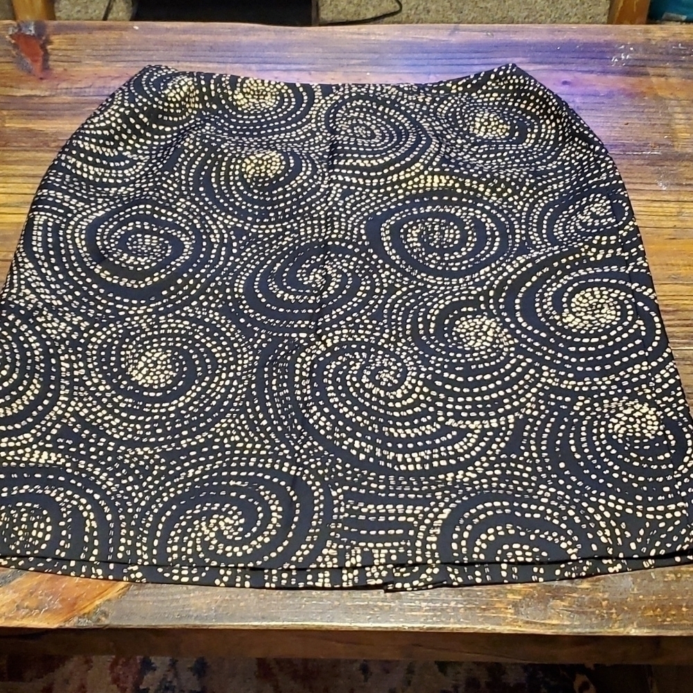 Talbots Black and Tan Spiral Print Silk Wool Skirt Sz 8 Petite